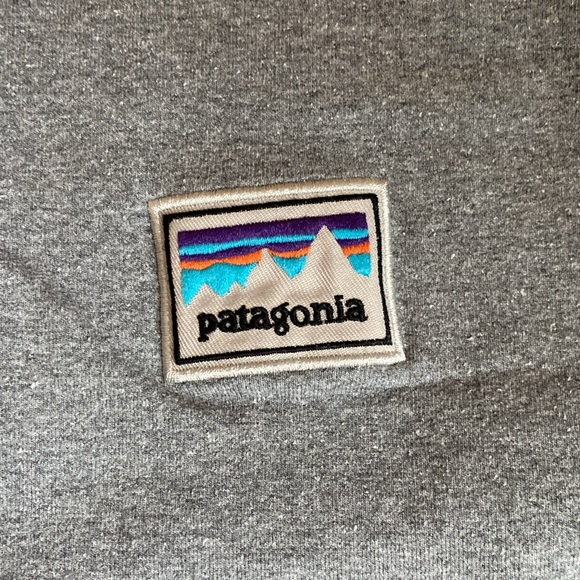 Patagonia Sweatshirt - Picture 2 of 4